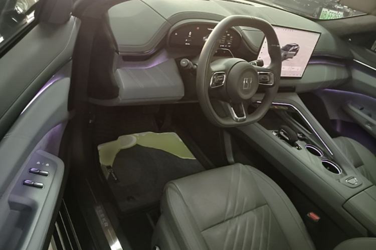 Used Zeekr 001 2025 WE Edition 100 kWh Rear-Wheel Drive Driver Seat
