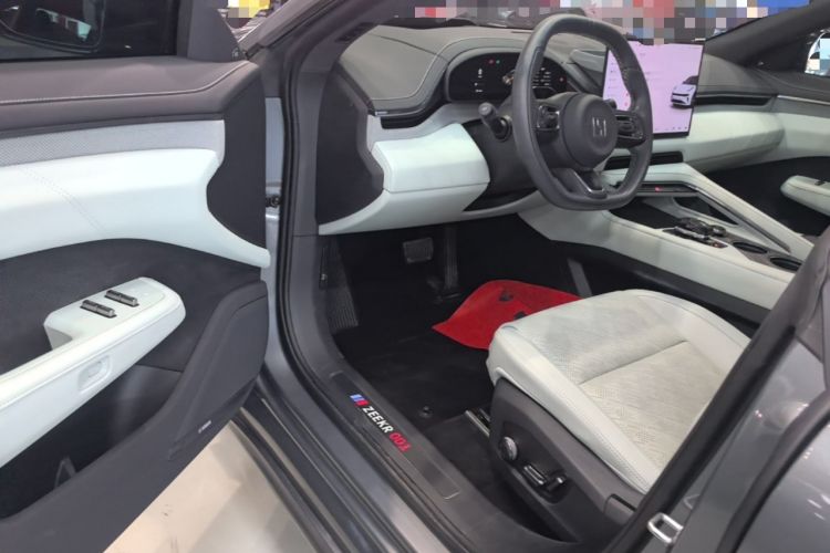 Used Zeekr 001 2025 WE Edition 100 kWh Rear-Wheel Drive Driver Seat