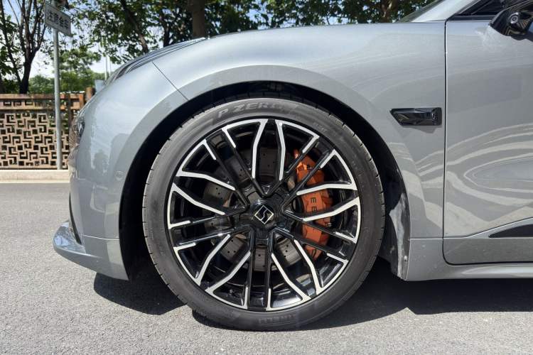 Used Zeekr 001 2025 YOU Edition 100 kWh All-Wheel Drive Exterior 8