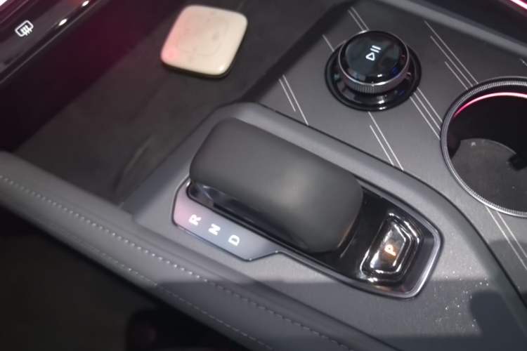 Used Zeekr 001 2025 YOU Edition 100 kWh All-Wheel Drive Gear Lever
