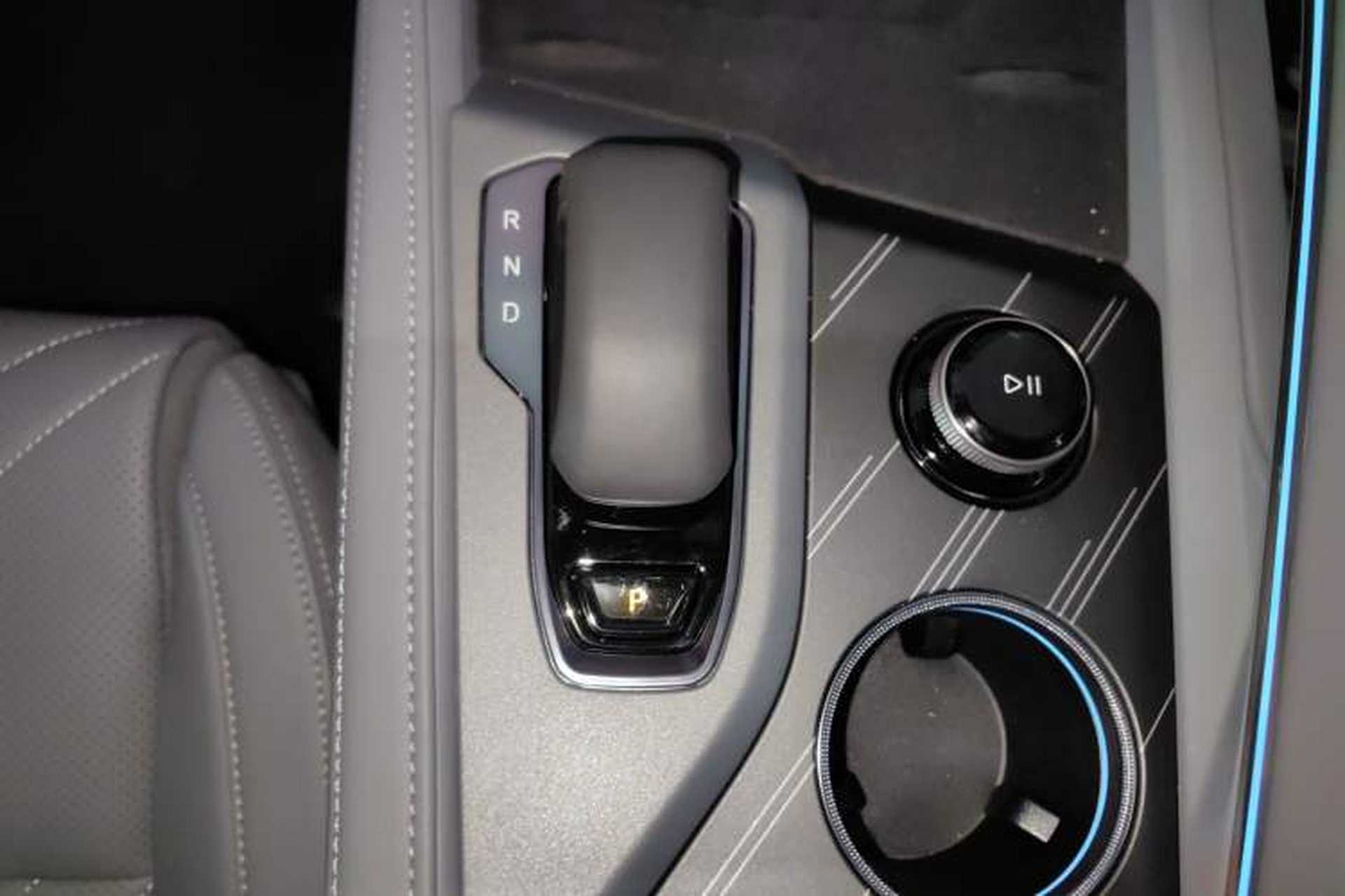 Used Zeekr 001 2025 YOU Edition 100 kWh All-Wheel Drive Gear Lever