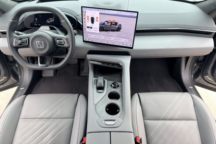 Used Zeekr 001 2025 YOU Edition 100 kWh All-Wheel Drive Interior 3