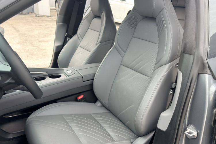Used Zeekr 001 2025 YOU Edition 100 kWh All-Wheel Drive Interior 4