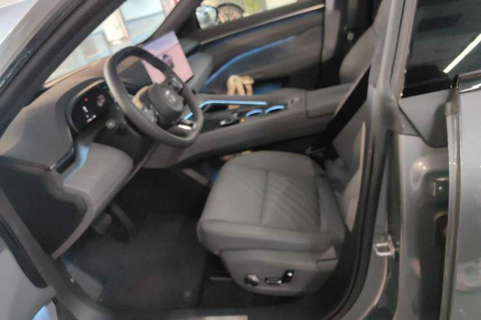 Used Zeekr 001 2025 YOU Edition 100 kWh All-Wheel Drive Left Front Seat