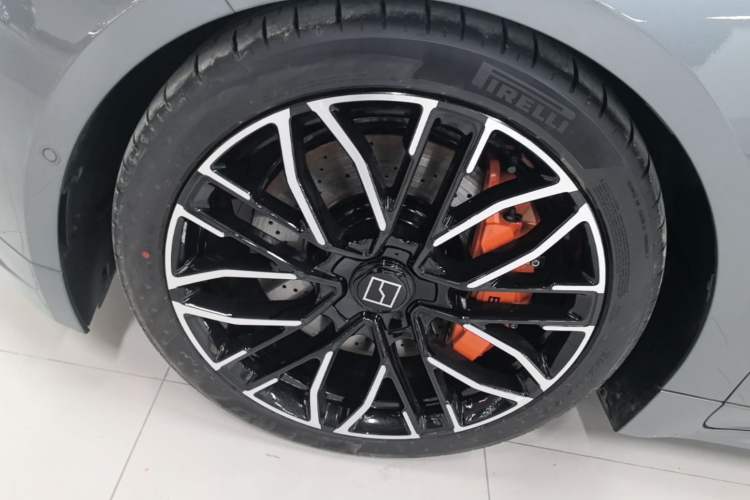Used Zeekr 001 2025 YOU Edition 100 kWh All-Wheel Drive Left Front Wheel Hub
