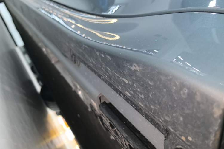 Used Zeekr 001 2025 YOU Edition 100 kWh All-Wheel Drive Left Side Sill