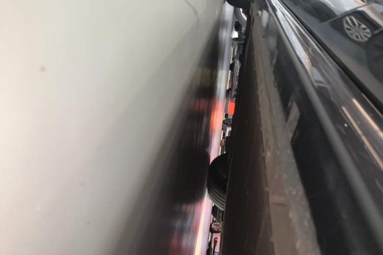 Used Zeekr 001 2025 WE Edition 100 kWh Rear-Wheel Drive Left Side Sill