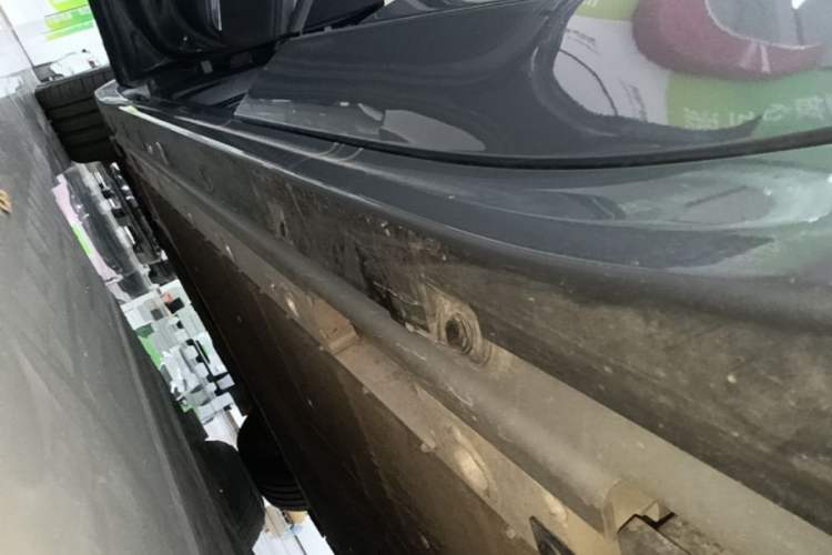 Used Zeekr 001 2025 YOU Edition 100 kWh All-Wheel Drive Left Side Sill