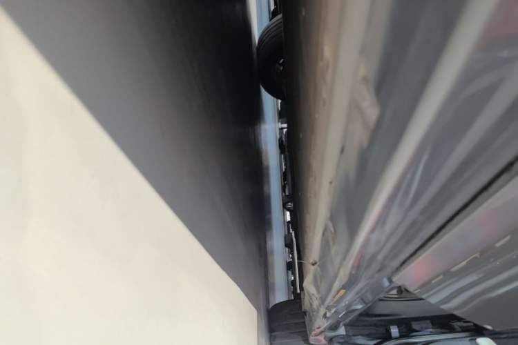 Used Zeekr 001 2025 WE Edition 100 kWh Rear-Wheel Drive Right Side Sill