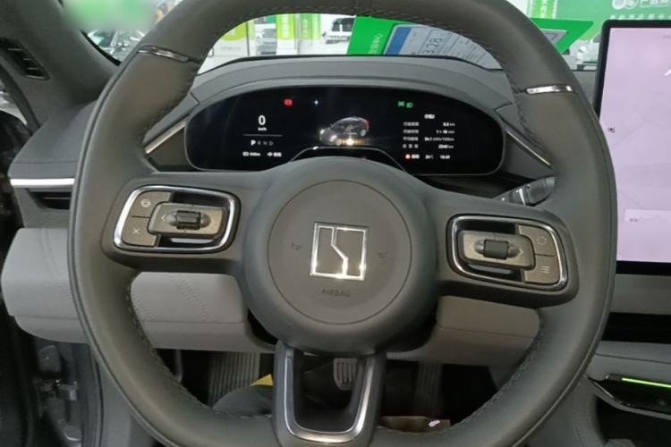 Used Zeekr 001 2025 YOU Edition 100 kWh All-Wheel Drive Steering Wheel