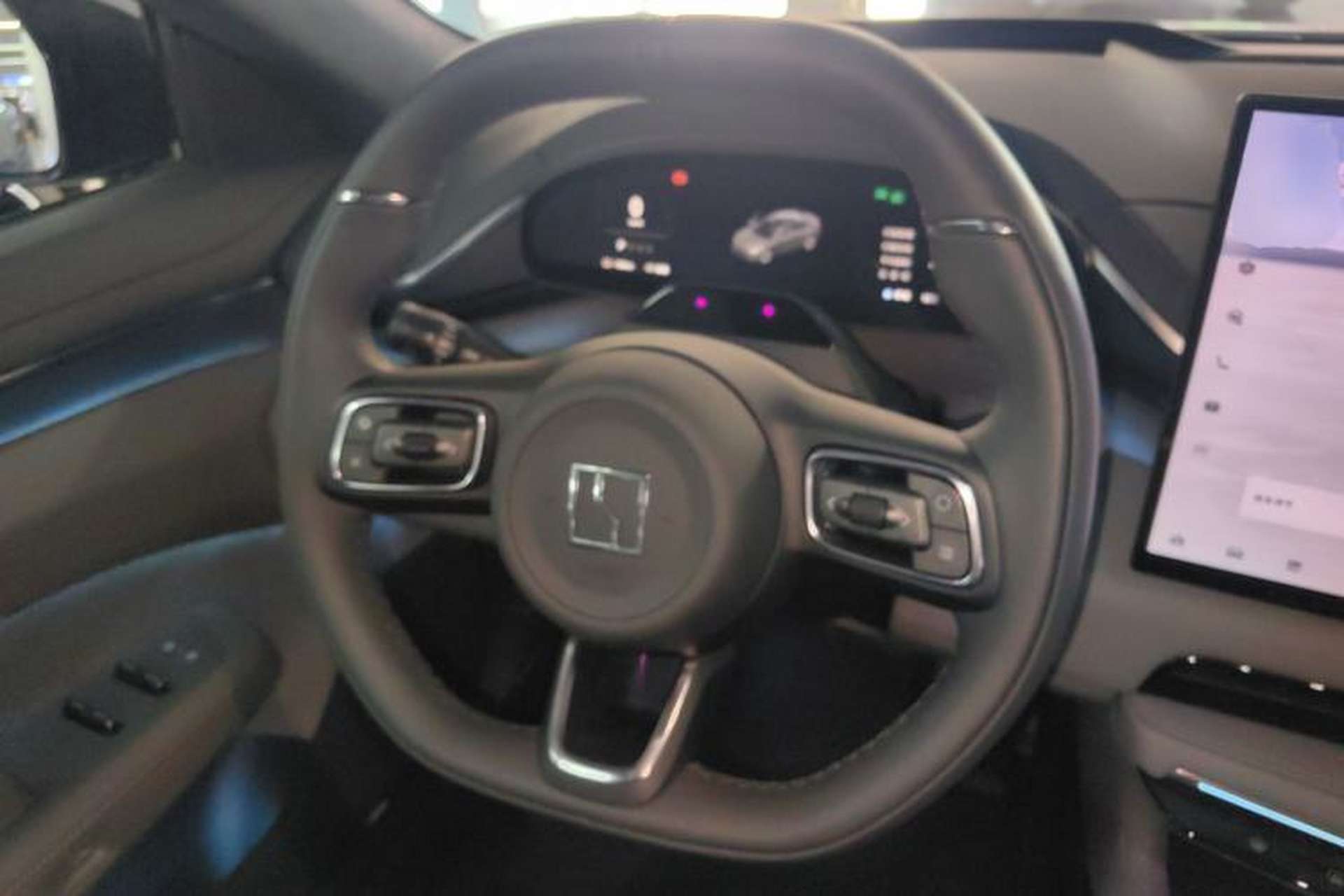 Used Zeekr 001 2025 YOU Edition 100 kWh All-Wheel Drive Steering Wheel