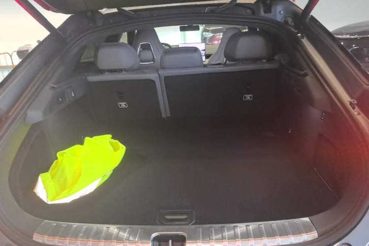 Used Zeekr 001 2025 YOU Edition 100 kWh All-Wheel Drive Trunk
