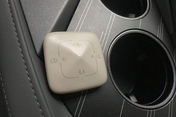 Used Zeekr 001 2025 WE Edition 95 kWh All-Wheel Drive Vehicle Key