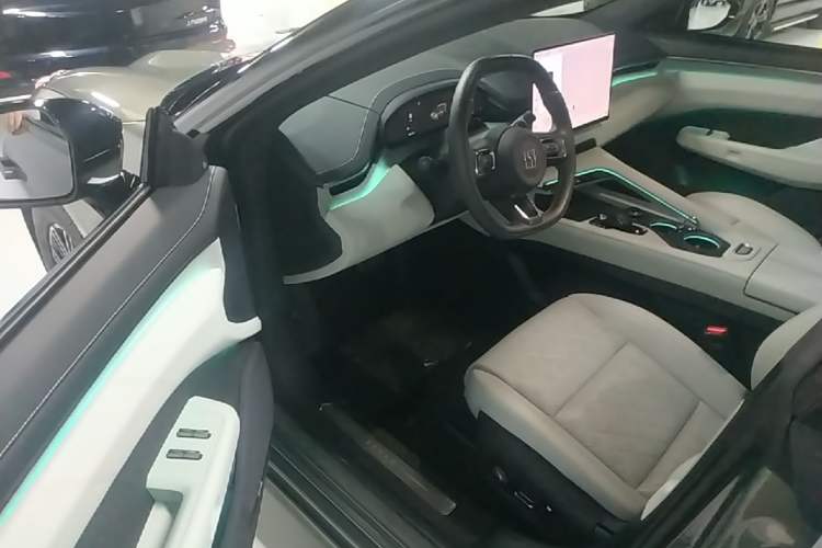 Used Zeekr 001 2025 WE Edition 100 kWh Rear-Wheel Drive Driver Seat