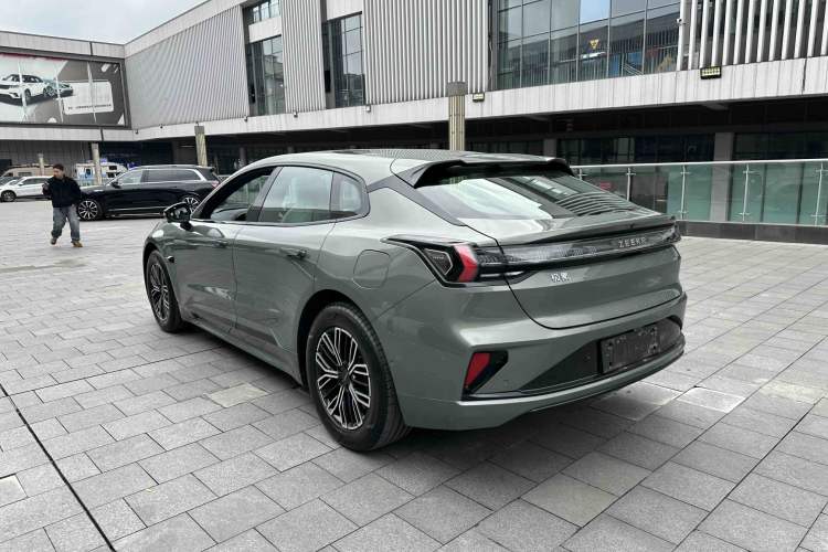 Used Zeekr 001 2025 WE Edition 100 kWh Rear-Wheel Drive Exterior 11