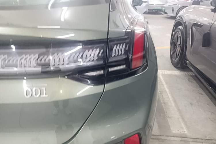 Used Zeekr 001 2025 WE Edition 100 kWh Rear-Wheel Drive Exterior 3