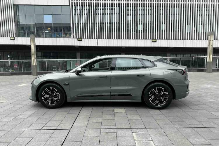 Used Zeekr 001 2025 WE Edition 100 kWh Rear-Wheel Drive Exterior 5