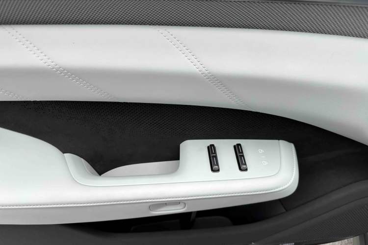 Used Zeekr 001 2025 WE Edition 100 kWh Rear-Wheel Drive Interior 2