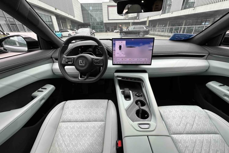 Used Zeekr 001 2025 WE Edition 100 kWh Rear-Wheel Drive Interior 9