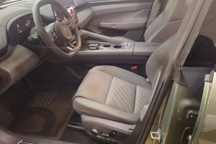 Used Zeekr 001 2025 WE Edition 95 kWh All-Wheel Drive Left Front Seat