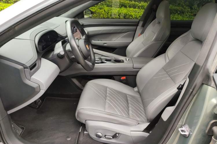 Used Zeekr 001 2025 WE Edition 95 kWh All-Wheel Drive Left Front Seat