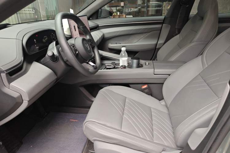 Used Zeekr 001 2025 WE Edition 95 kWh All-Wheel Drive Left Front Seat