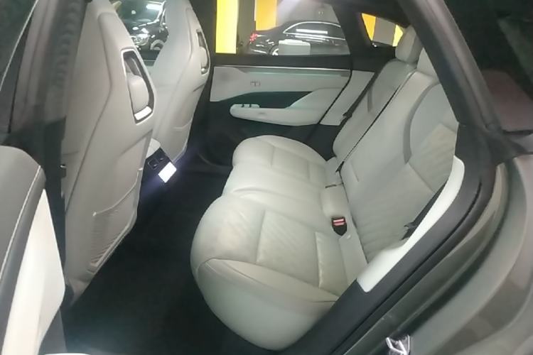 Used Zeekr 001 2025 WE Edition 100 kWh Rear-Wheel Drive Left Rear Seat