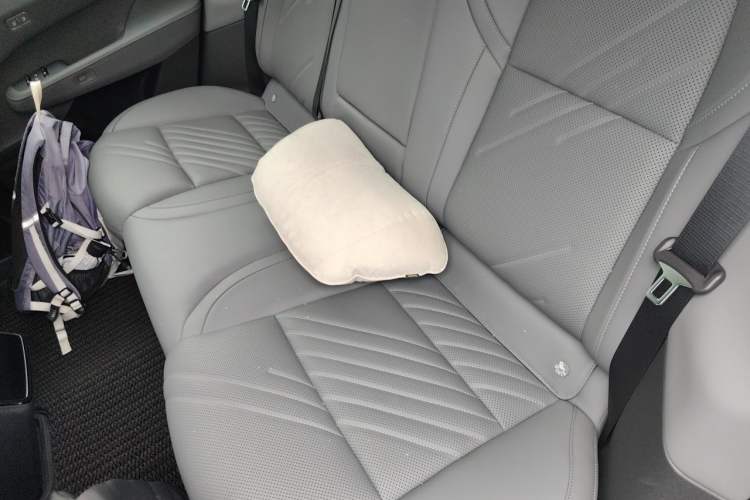 Used Zeekr 001 2025 WE Edition 100 kWh Rear-Wheel Drive Left Rear Seat