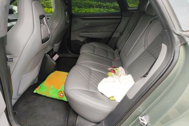 Used Zeekr 001 2025 WE Edition 95 kWh All-Wheel Drive Left Rear Seat