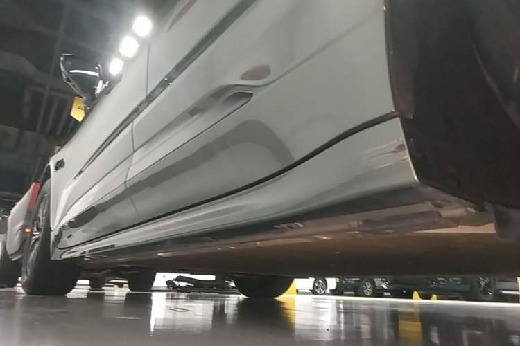 Used Zeekr 001 2025 WE Edition 100 kWh Rear-Wheel Drive Left Side Sill