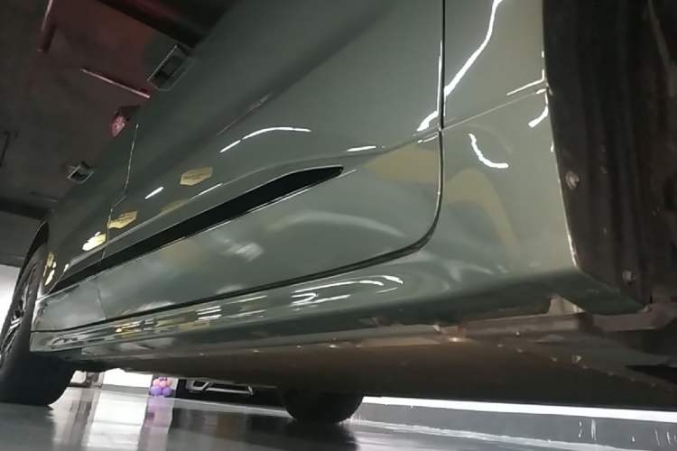 Used Zeekr 001 2025 WE Edition 100 kWh Rear-Wheel Drive Right Side Sill