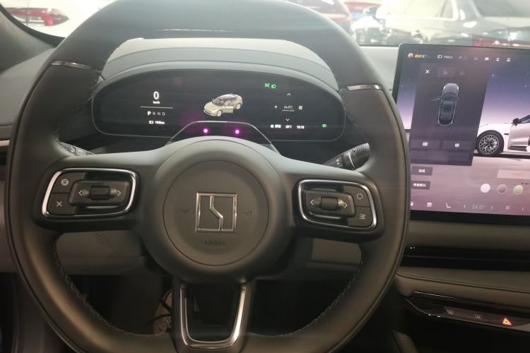Used Zeekr 001 2025 WE Edition 95 kWh All-Wheel Drive Steering Wheel