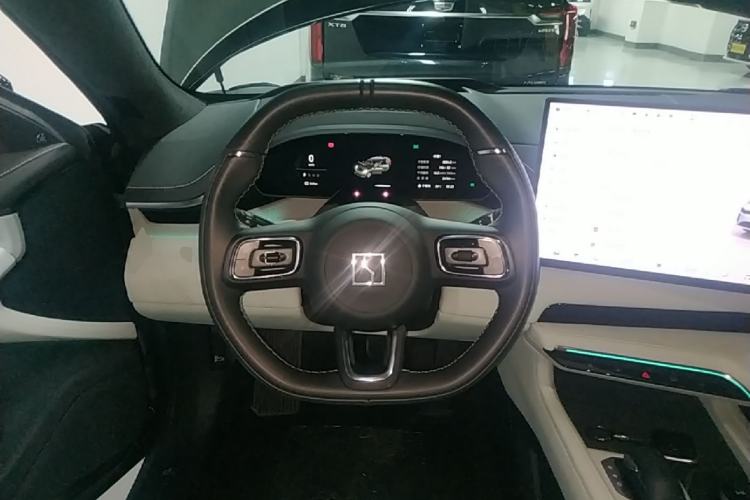 Used Zeekr 001 2025 WE Edition 100 kWh Rear-Wheel Drive Steering Wheel