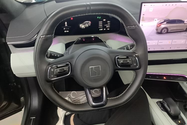 Used Zeekr 001 2025 WE Edition 100 kWh Rear-Wheel Drive Steering Wheel