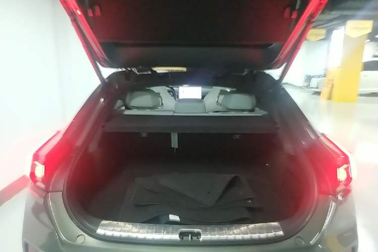 Used Zeekr 001 2025 WE Edition 100 kWh Rear-Wheel Drive Trunk