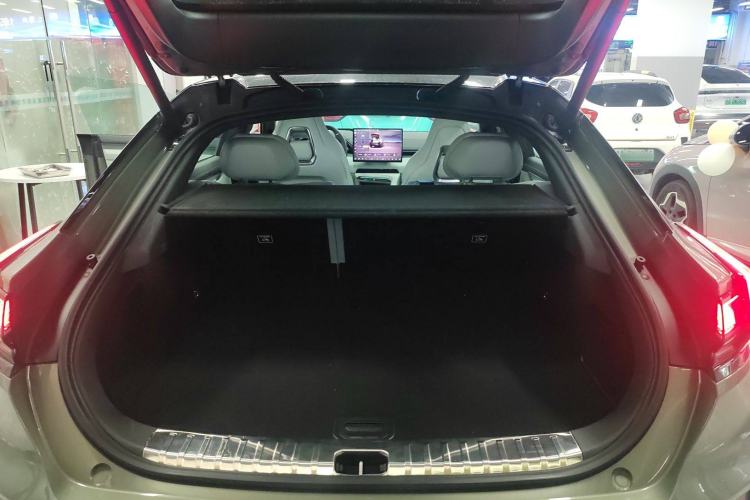 Used Zeekr 001 2025 WE Edition 95 kWh All-Wheel Drive Trunk