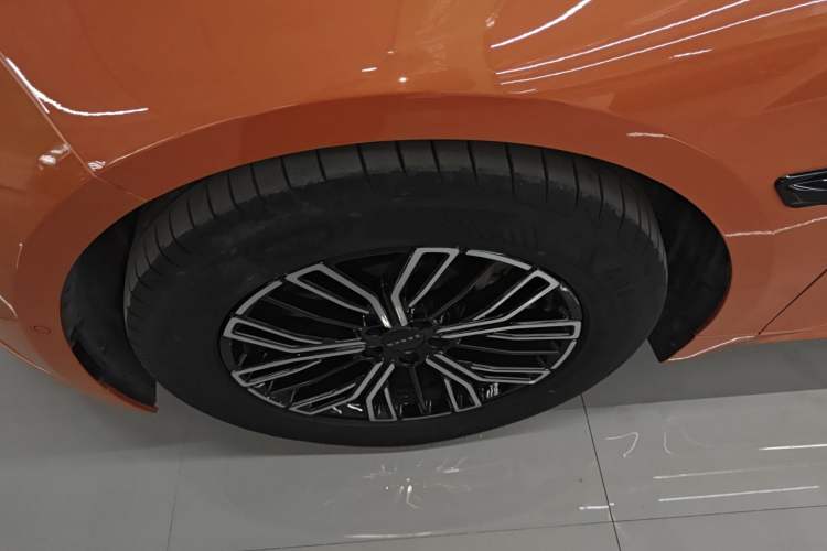 Used Zeekr 001 2025 WE Edition 100 kWh Rear-Wheel Drive Exterior 7