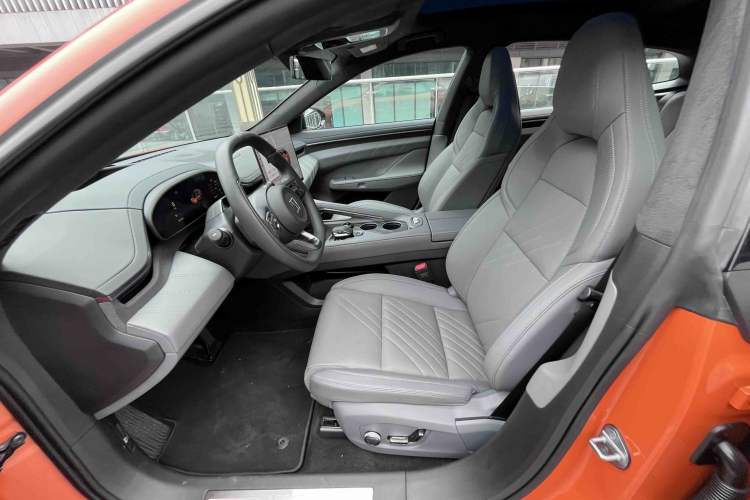 Used Zeekr 001 2025 WE Edition 100 kWh Rear-Wheel Drive Interior 1