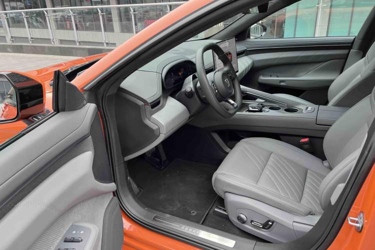 Used Zeekr 001 2025 WE Edition 100 kWh Rear-Wheel Drive Interior 2