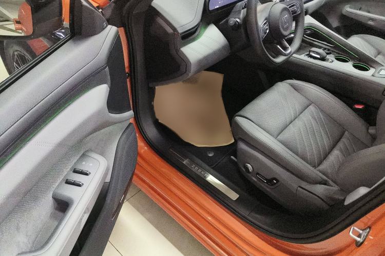 Used Zeekr 001 2025 WE Edition 95 kWh All-Wheel Drive Interior 3