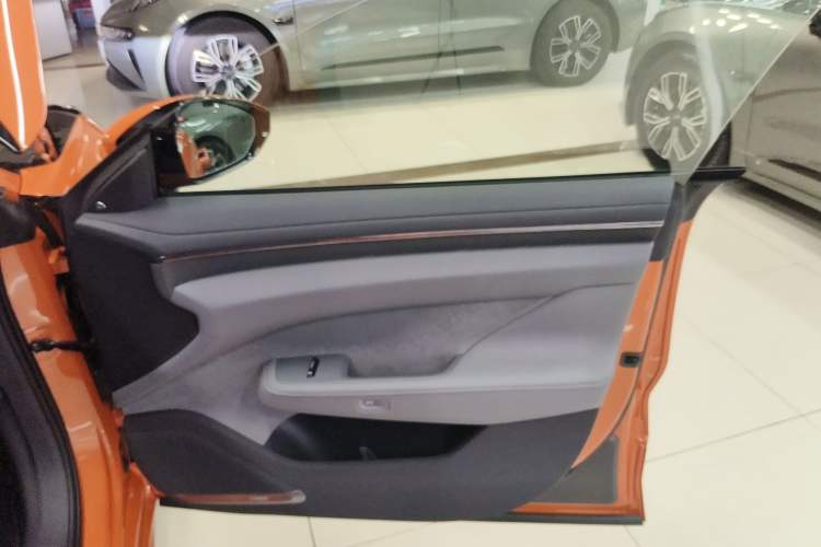 Used Zeekr 001 2025 WE Edition 95 kWh All-Wheel Drive Interior 5