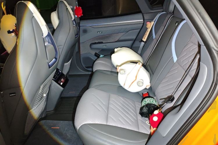 Used Zeekr 001 2025 YOU Edition 100 kWh All-Wheel Drive Left Rear Seat