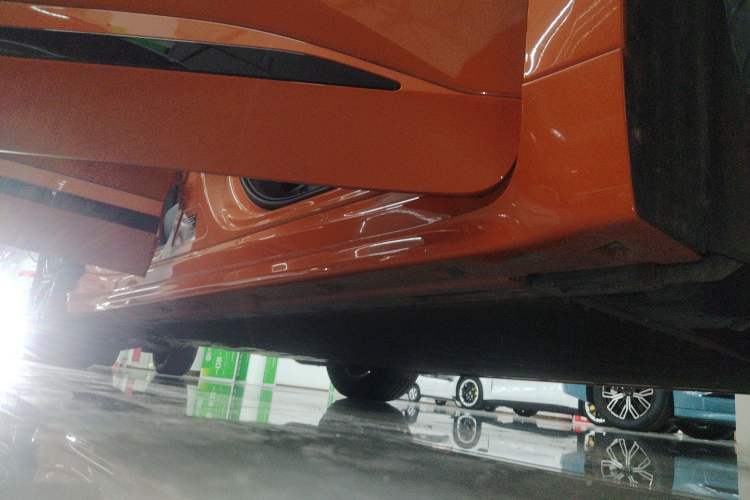 Used Zeekr 001 2025 WE Edition 100 kWh Rear-Wheel Drive Right Side Sill