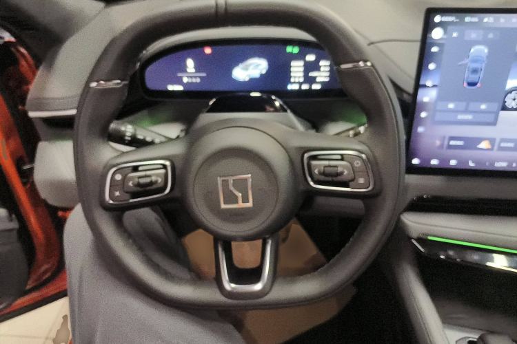 Used Zeekr 001 2025 WE Edition 95 kWh All-Wheel Drive Steering Wheel