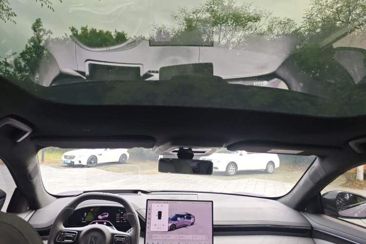 Used Zeekr 001 2025 WE Edition 95 kWh All-Wheel Drive Headliner