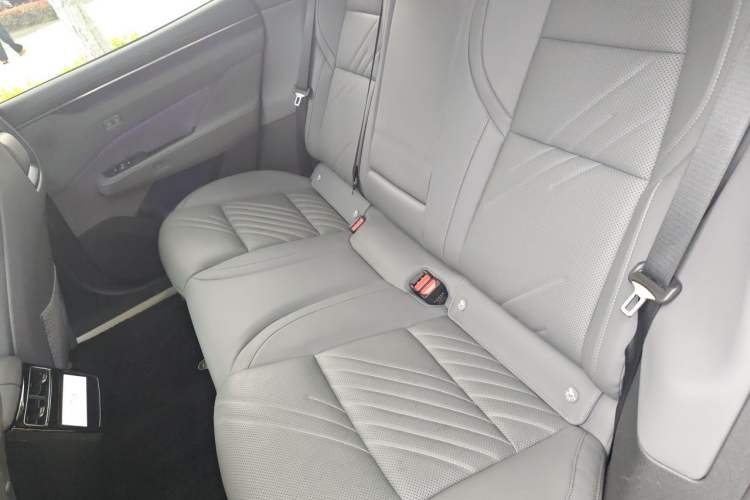 Used Zeekr 001 2025 WE Edition 95 kWh All-Wheel Drive Left Rear Seat