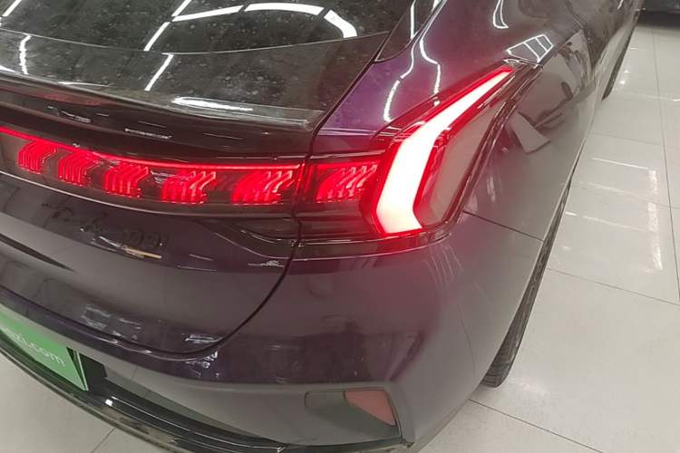Used Zeekr 001 2025 YOU Edition 100 kWh All-Wheel Drive Right Rear Taillight