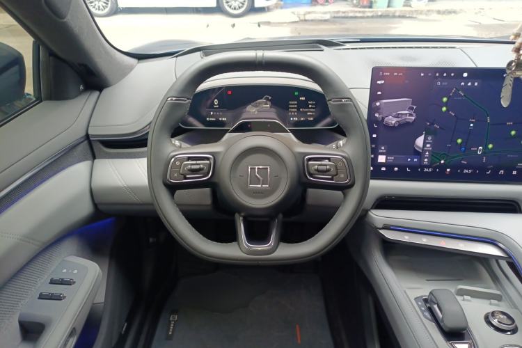 Used Zeekr 001 2025 ME Version 100 kWh All-Wheel Drive Steering Wheel