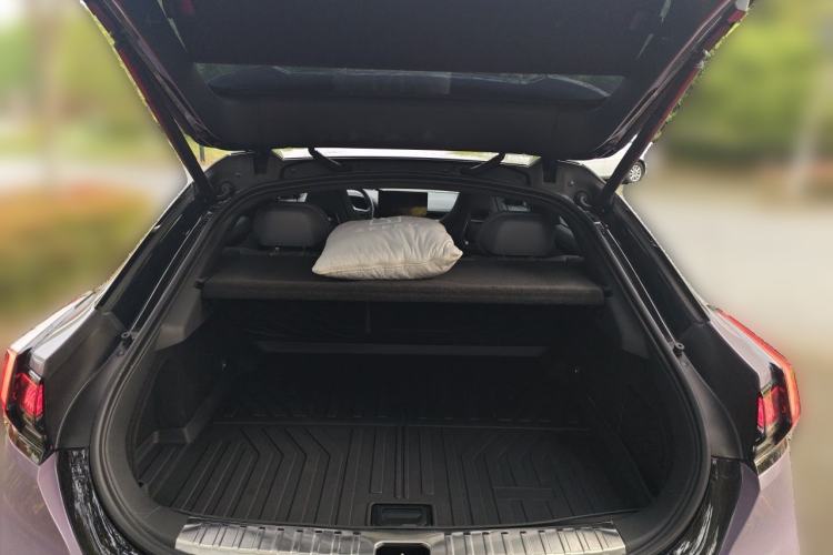 Used Zeekr 001 2025 WE Edition 95 kWh All-Wheel Drive Trunk