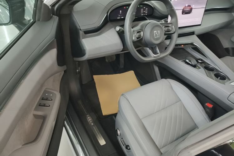 Used Zeekr 001 2025 YOU Edition 100 kWh All-Wheel Drive Driver Seat